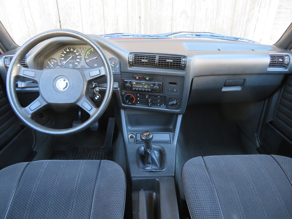 BMW 318i Limousine
