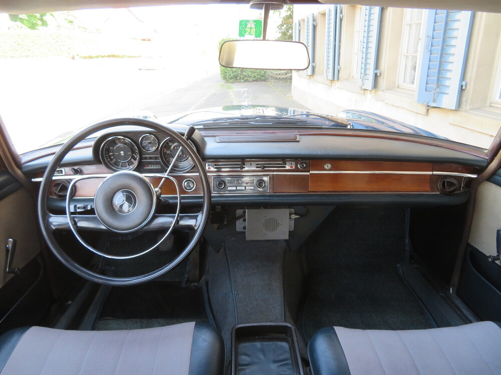 Mercedes-Benz 250 SE Limousine