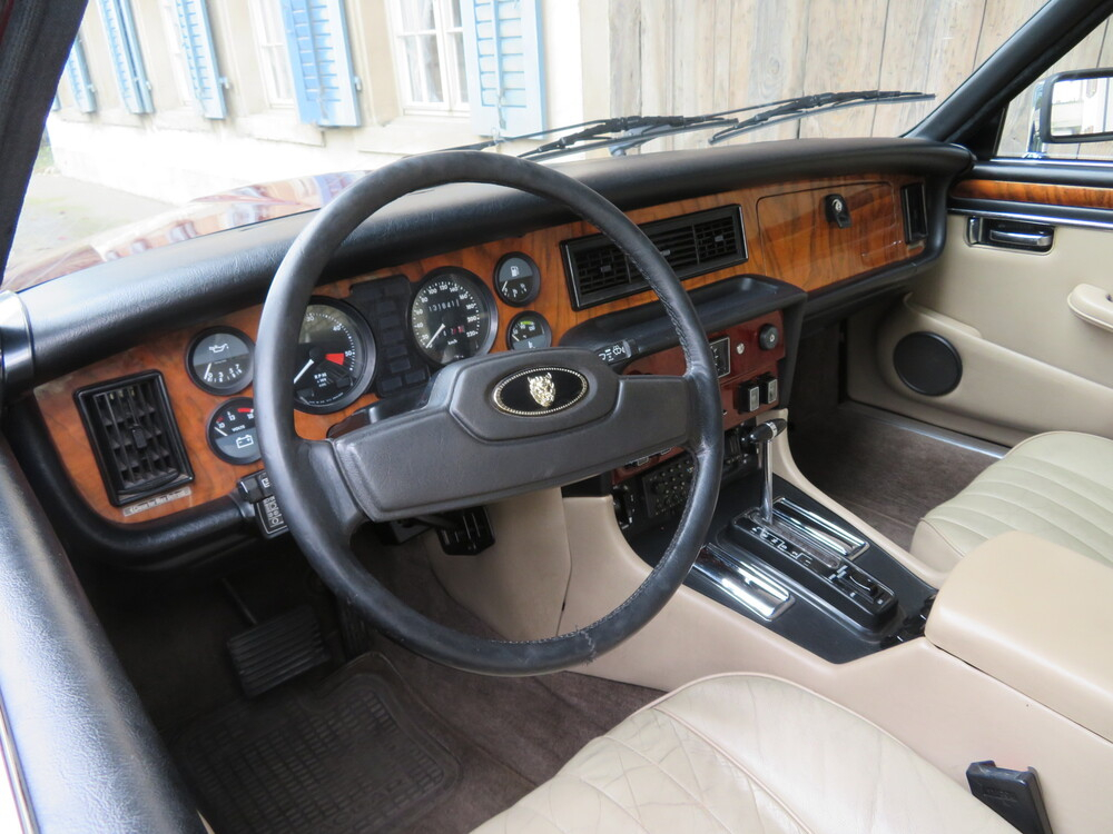 Jaguar XJ6 4.2 Sovereign Limousine