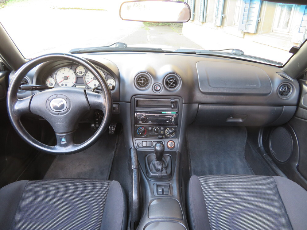 Mazda MX-5 1.6i Cabriolet