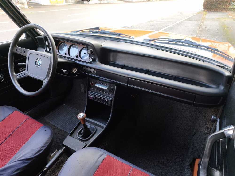 BMW 1502 Limousine