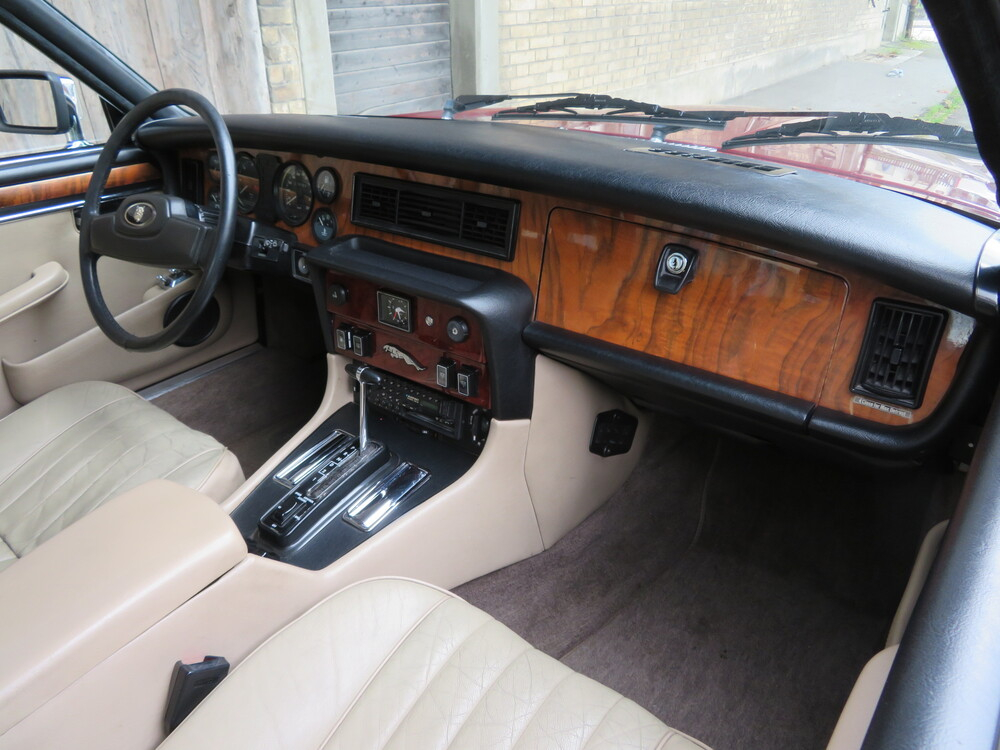 Jaguar XJ6 4.2 Sovereign Limousine