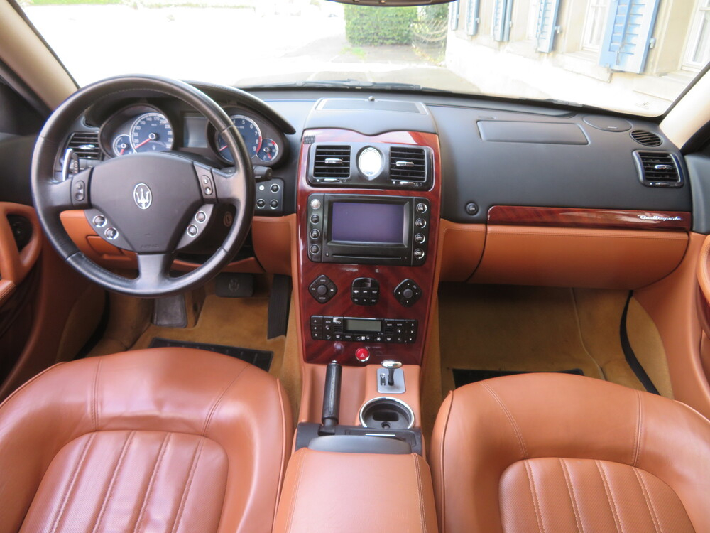 Maserati Quattroporte Limousine