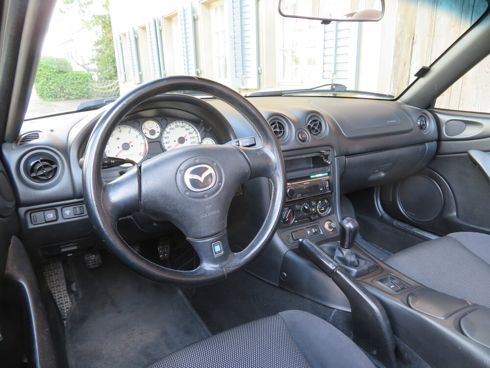 Mazda MX-5 1.6i Cabriolet