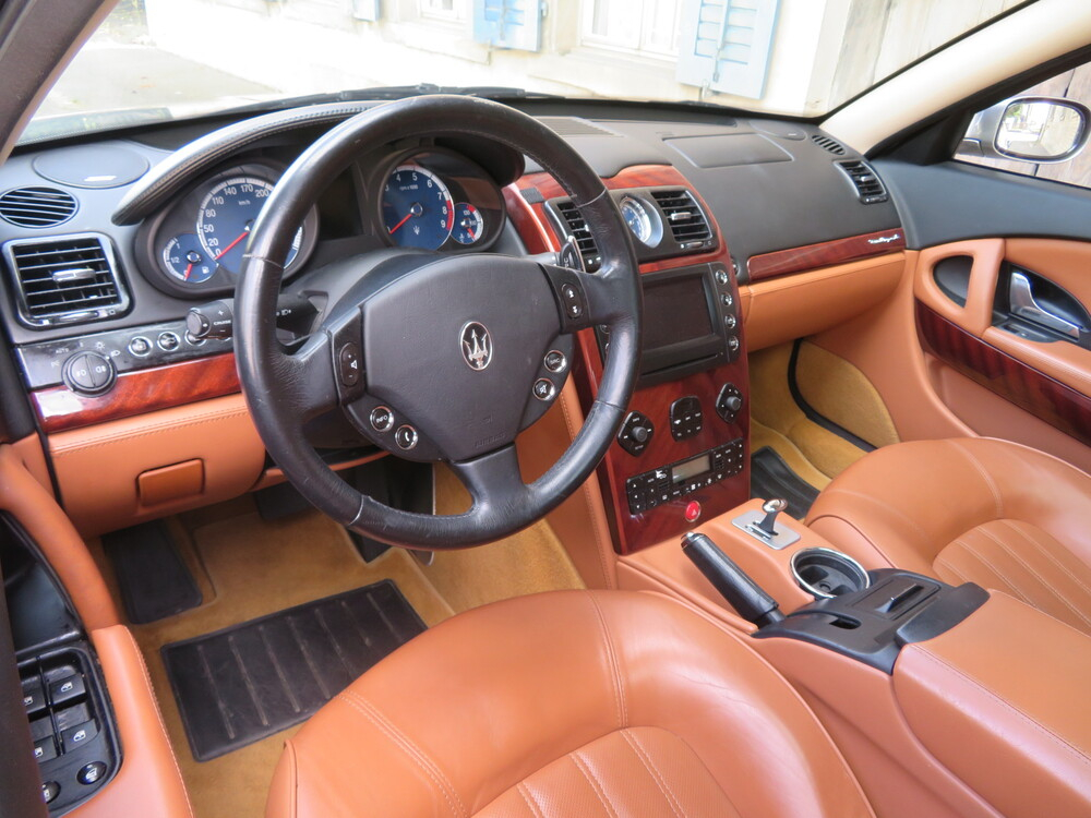 Maserati Quattroporte Limousine