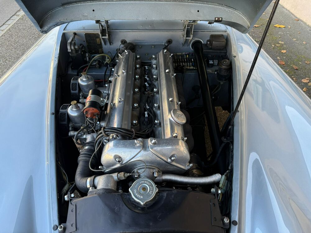 Jaguar XK120 OTS SE Cabriolet