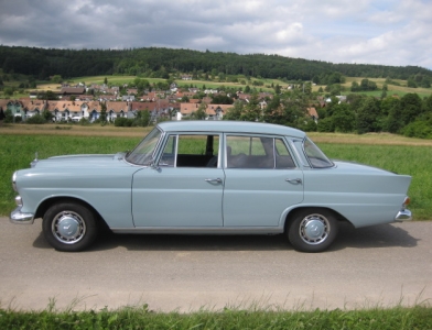 Mercedes-Benz 200 Heckflosse Limousine