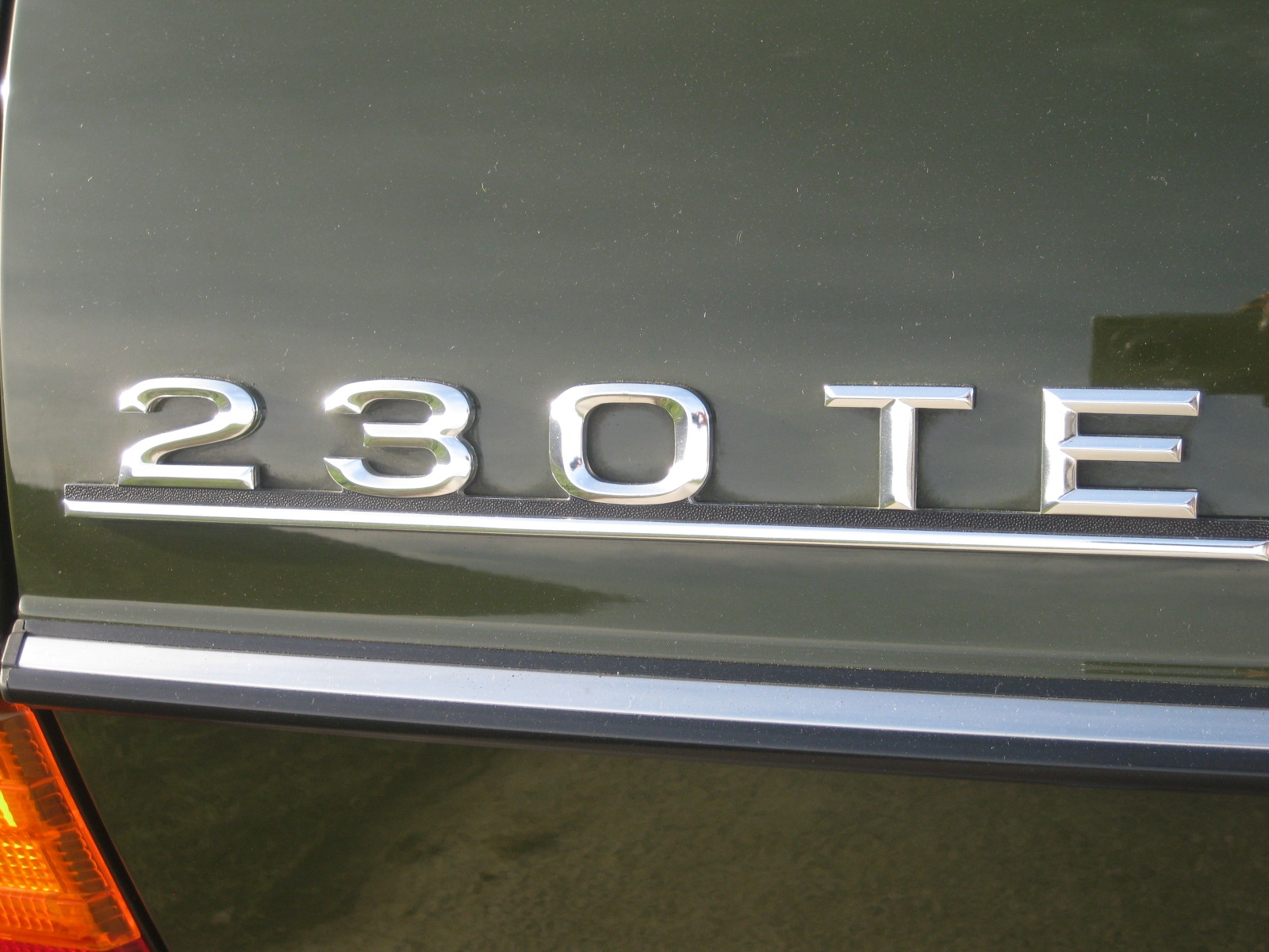 Mercedes-Benz 230 TE Kombi