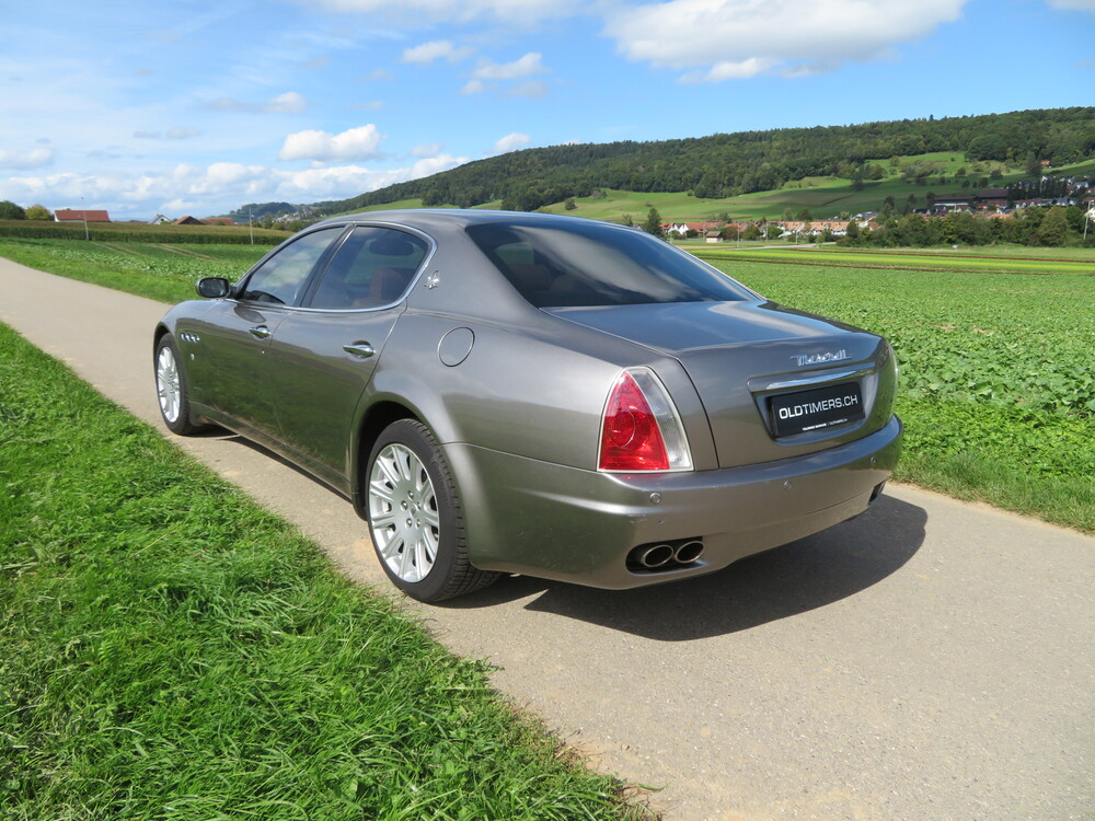 Maserati Quattroporte Limousine