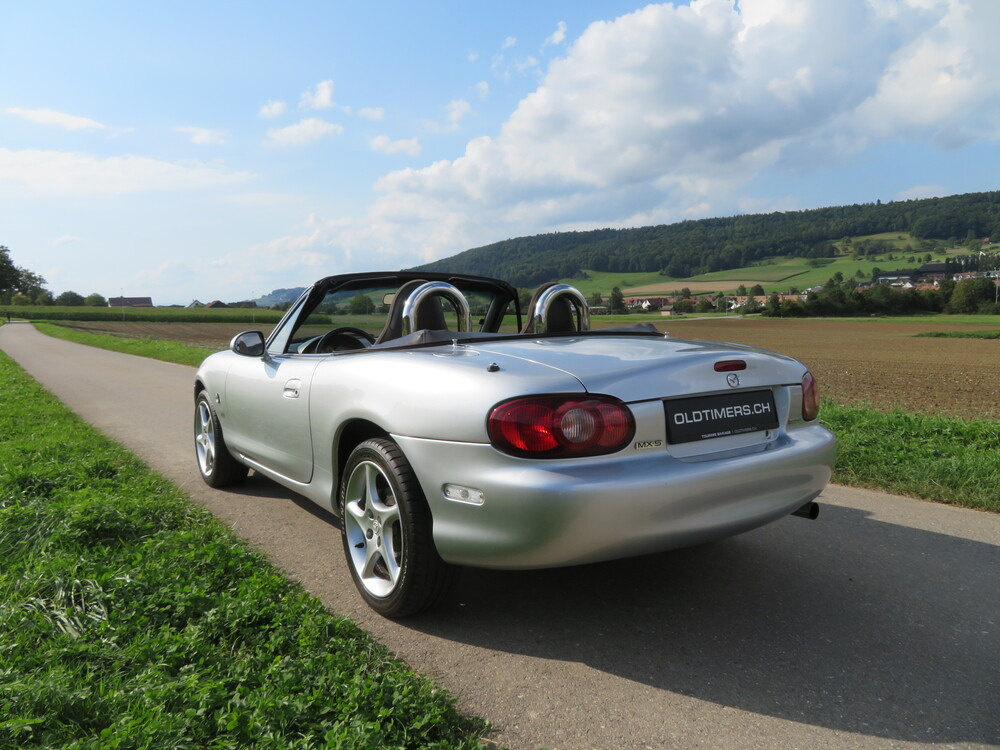 Mazda MX-5 1.6i Cabriolet