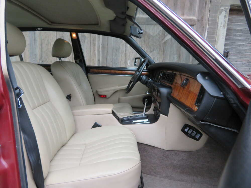 Jaguar XJ6 4.2 Sovereign Limousine