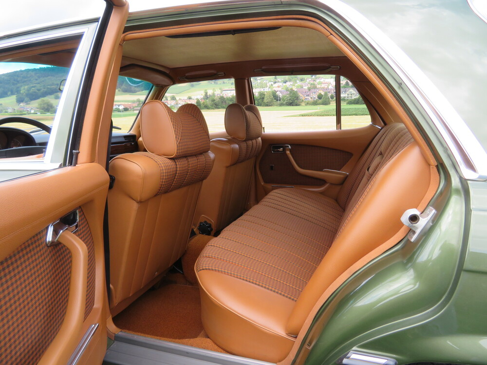 Mercedes-Benz 450 SE Limousine