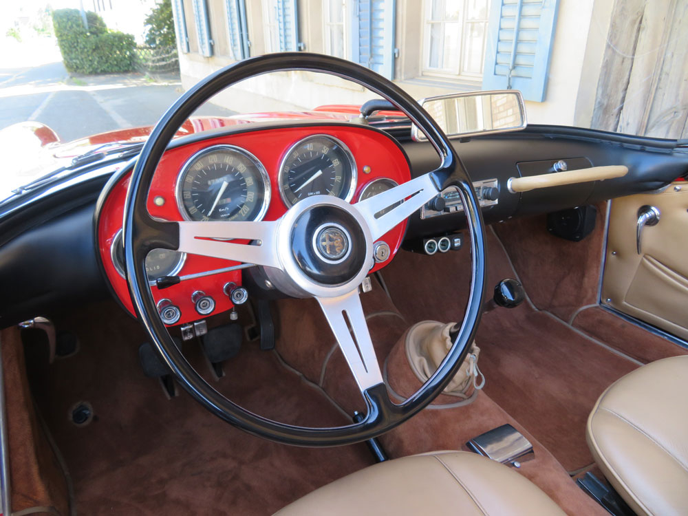 Alfa Romeo 2000 Touring Spider Cabriolet
