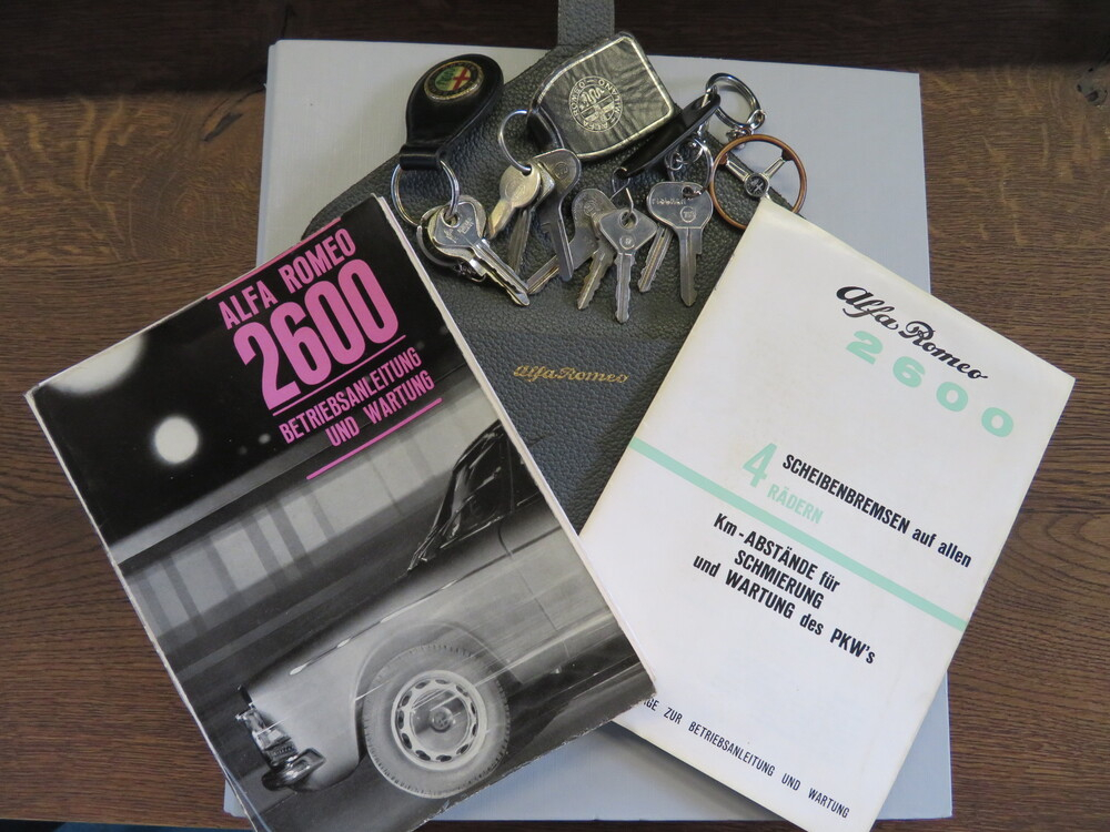 Alfa Romeo 2600 Touring Spider Cabriolet