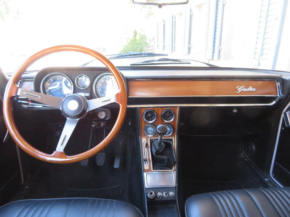 Alfa Romeo Giulia Nuova Super Limousine