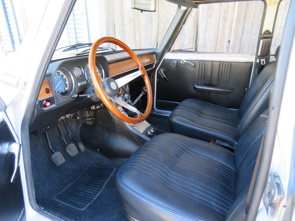 Alfa Romeo Giulia Nuova Super Limousine