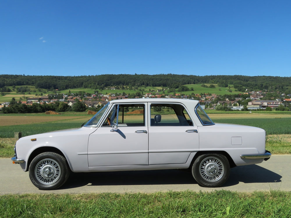 Alfa Romeo Giulia Nuova Super Limousine