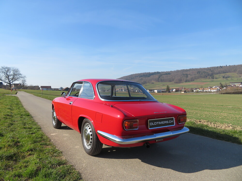 Alfa Romeo Giulia Sprint GT Coupé