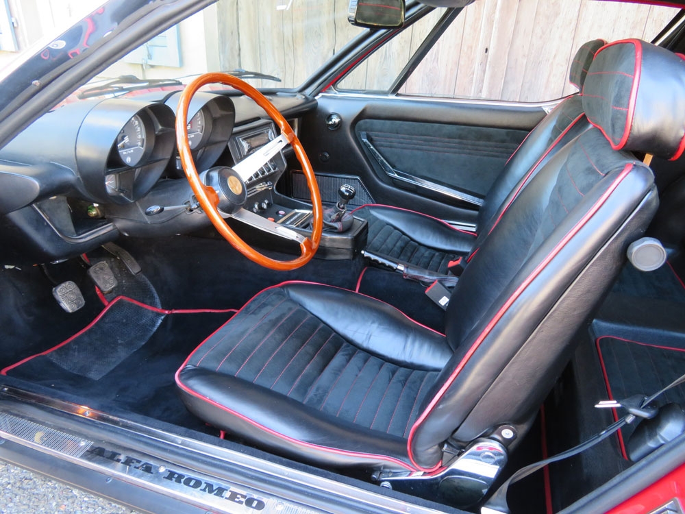 Alfa Romeo Montreal Coupé