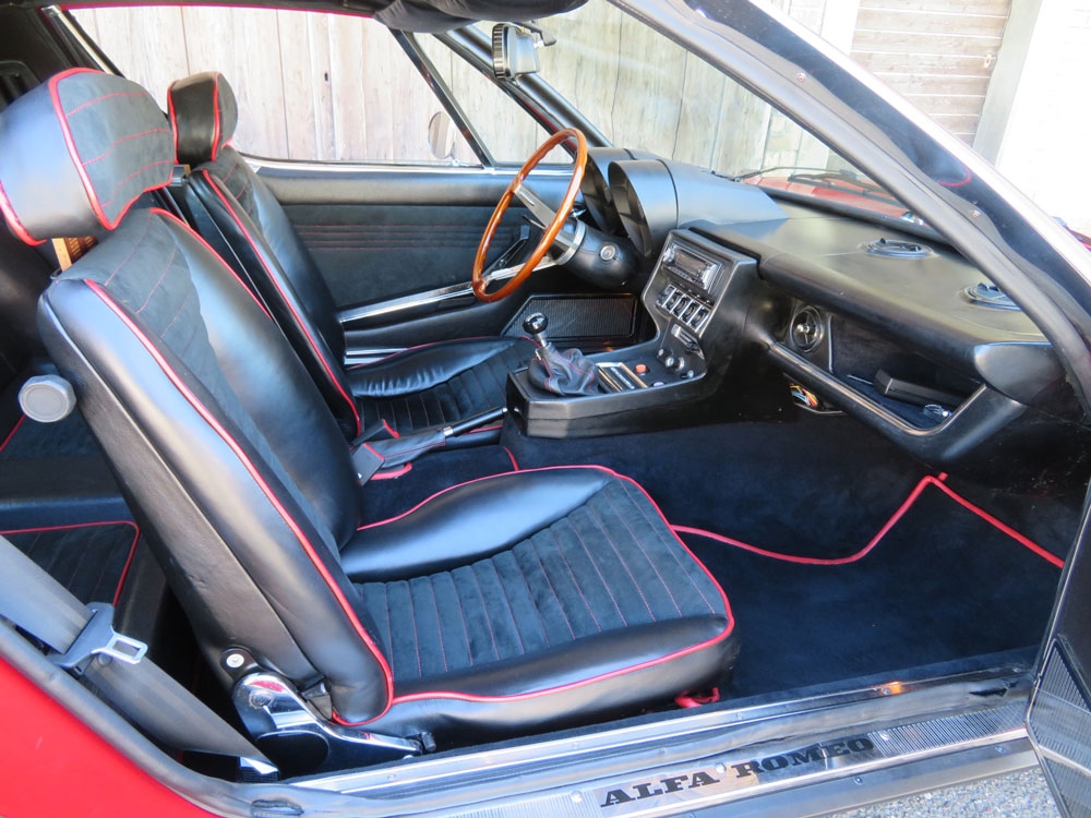 Alfa Romeo Montreal Coupé