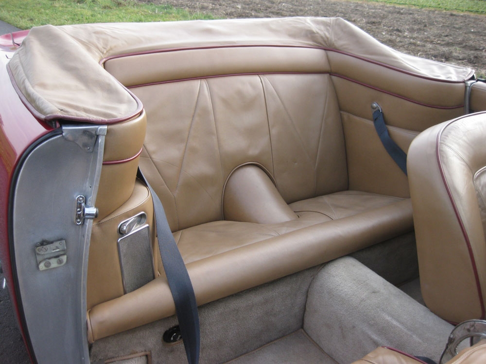 Aston Martin DB6 Vantage Volante Cabriolet