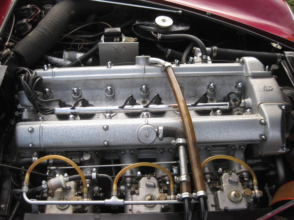 Aston Martin DB6 Vantage Volante Cabriolet