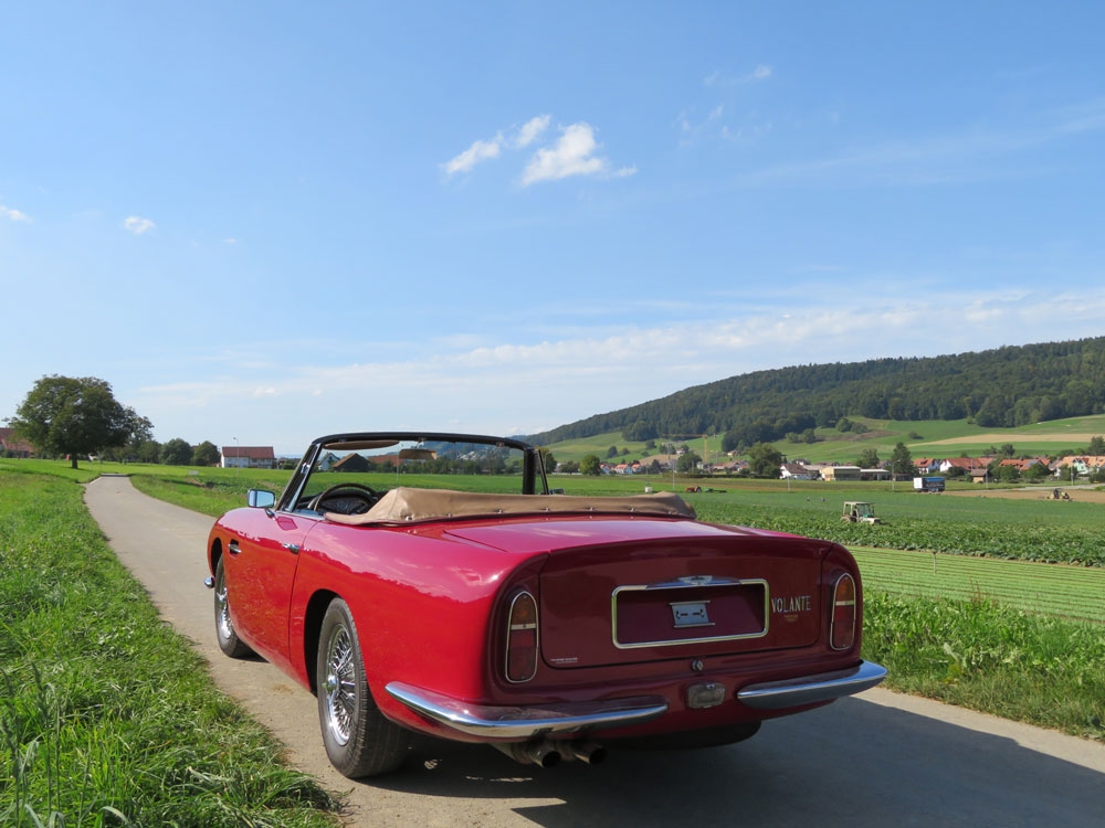 Aston Martin DB6 Vantage Volante Cabriolet