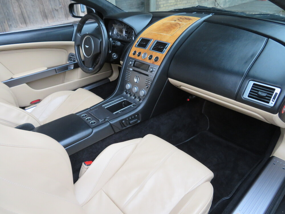 Aston Martin DB9 Volante Cabriolet