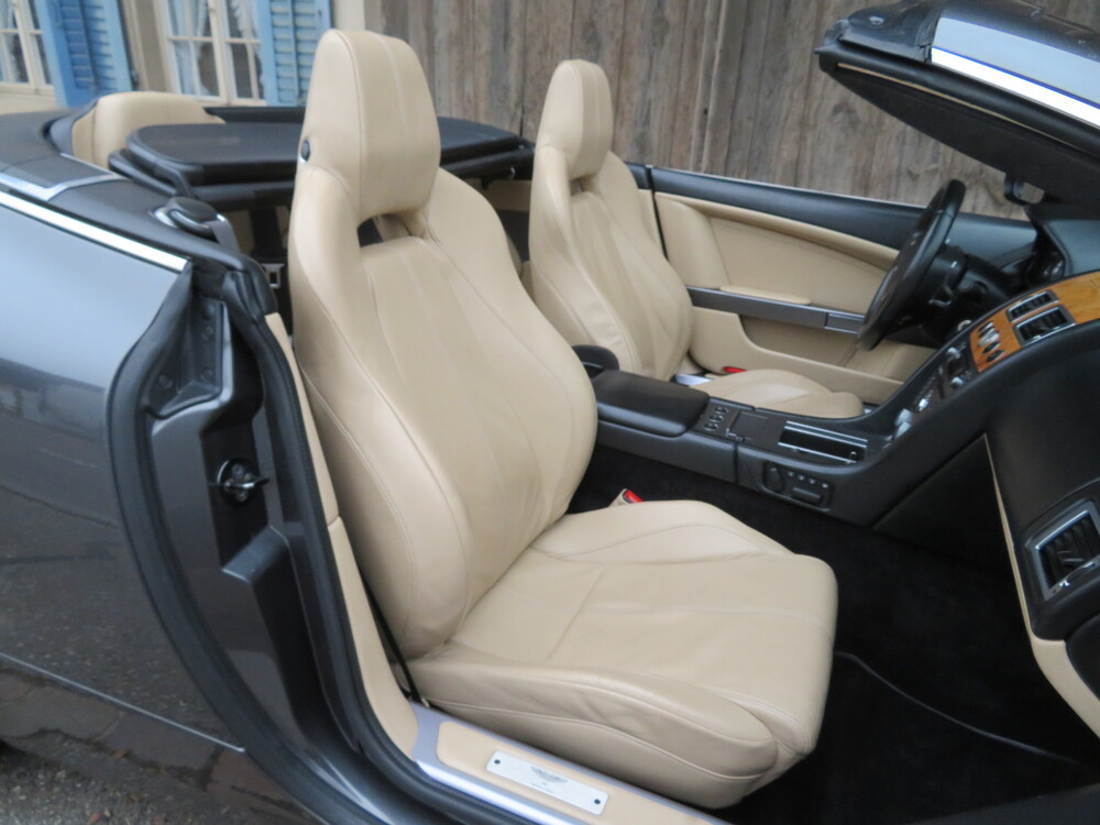 Aston Martin DB9 Volante Cabriolet