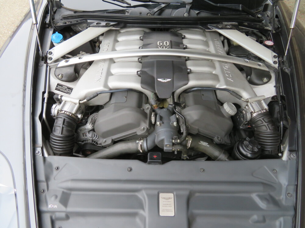 Aston Martin DB9 Volante Cabriolet