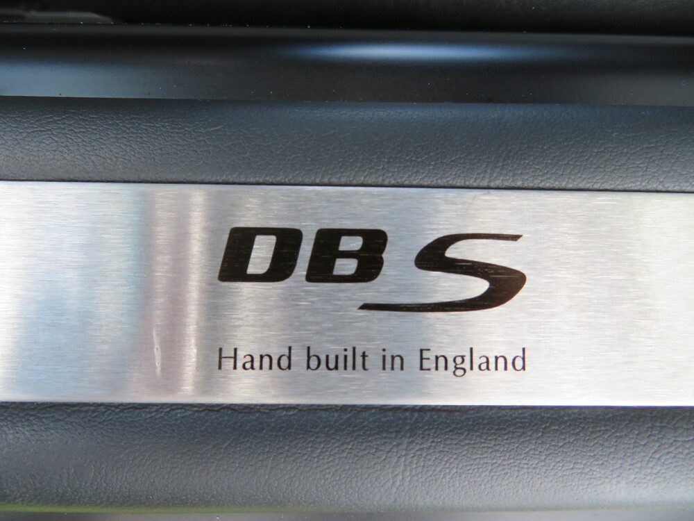 Aston Martin DBS Coupé