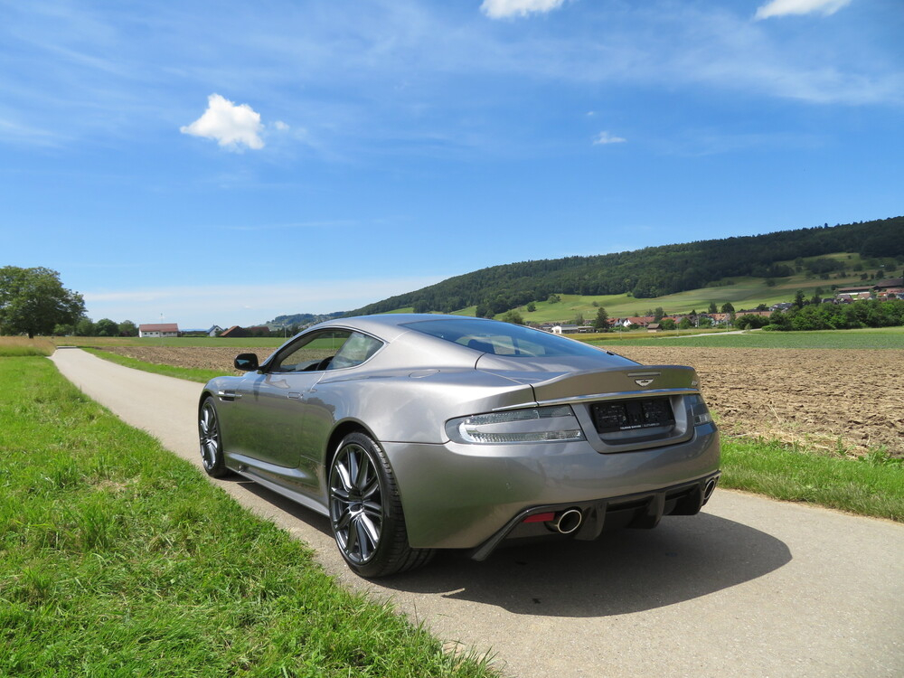 Aston Martin DBS Coupé