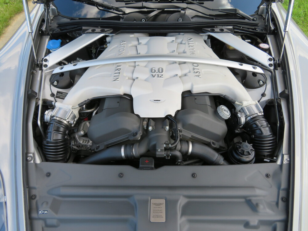 Aston Martin DBS Coupé