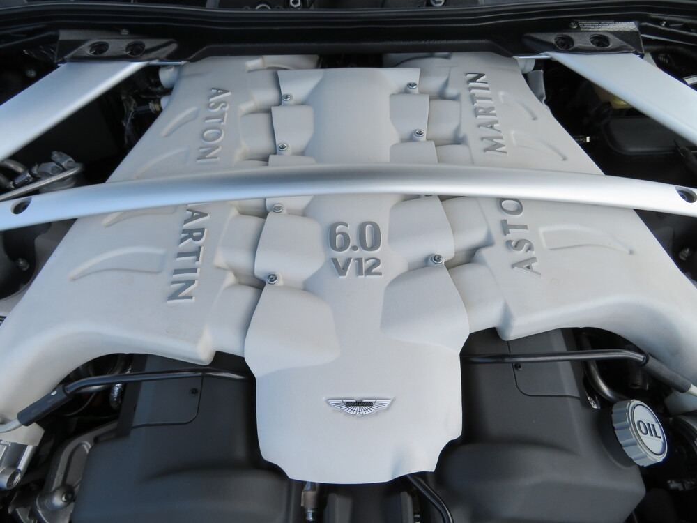 Aston Martin DBS Coupé