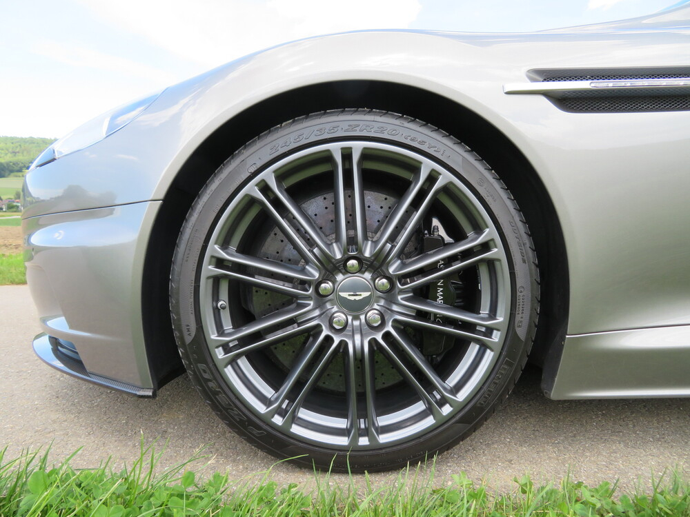 Aston Martin DBS Coupé