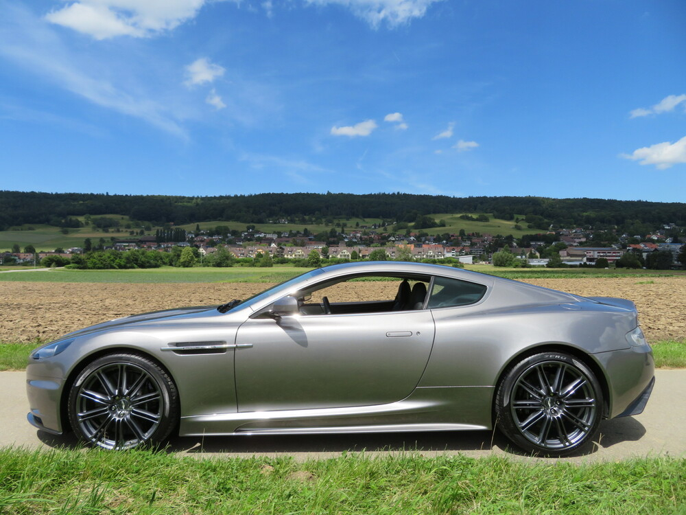 Aston Martin DBS Coupé