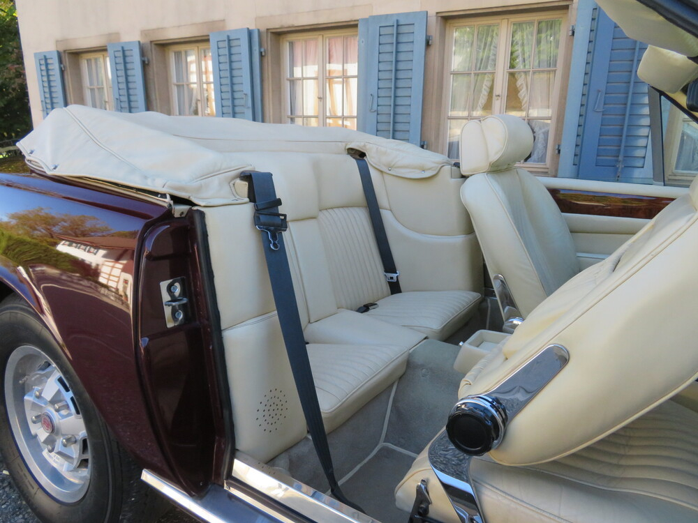 Aston Martin V8 Volante Cabriolet