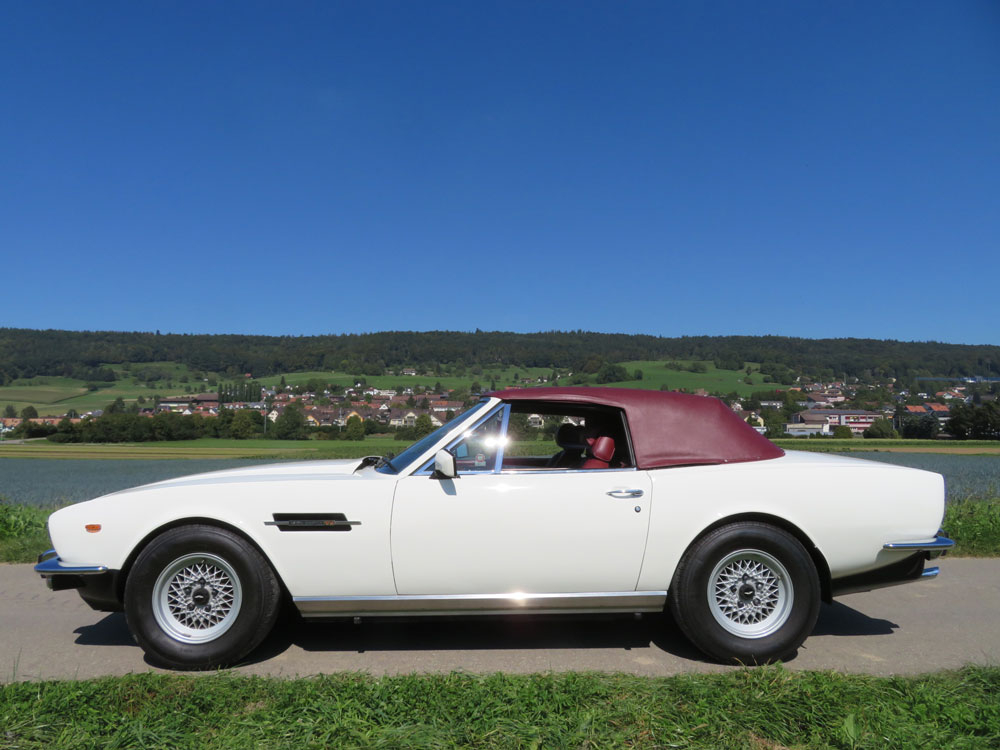 Aston Martin V8 Volante Cabriolet