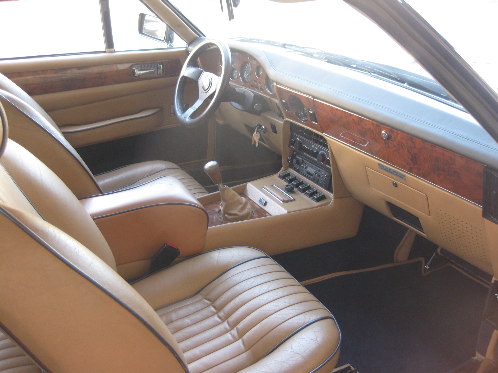 Aston Martin V8 Vantage Coupé