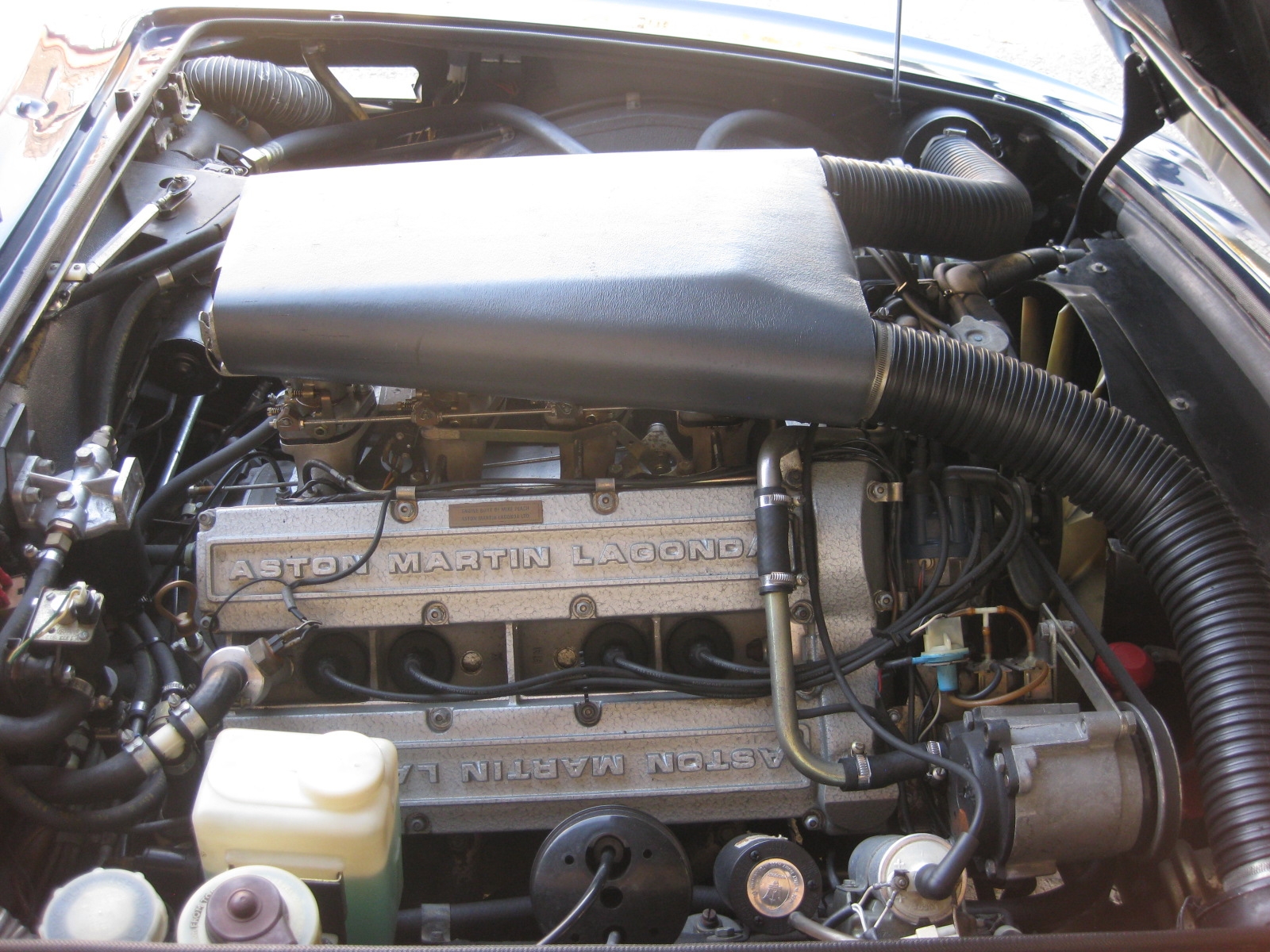 Aston Martin V8 Vantage Coupé