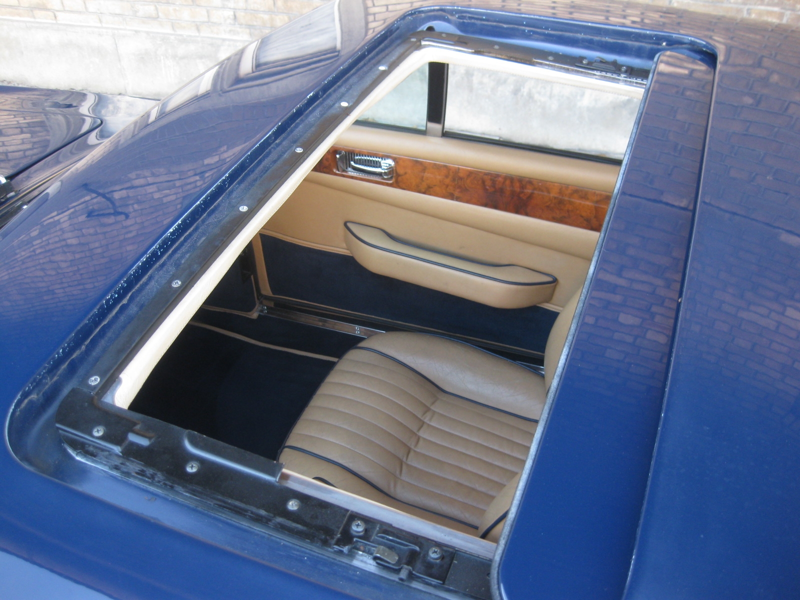 Aston Martin V8 Vantage Coupé