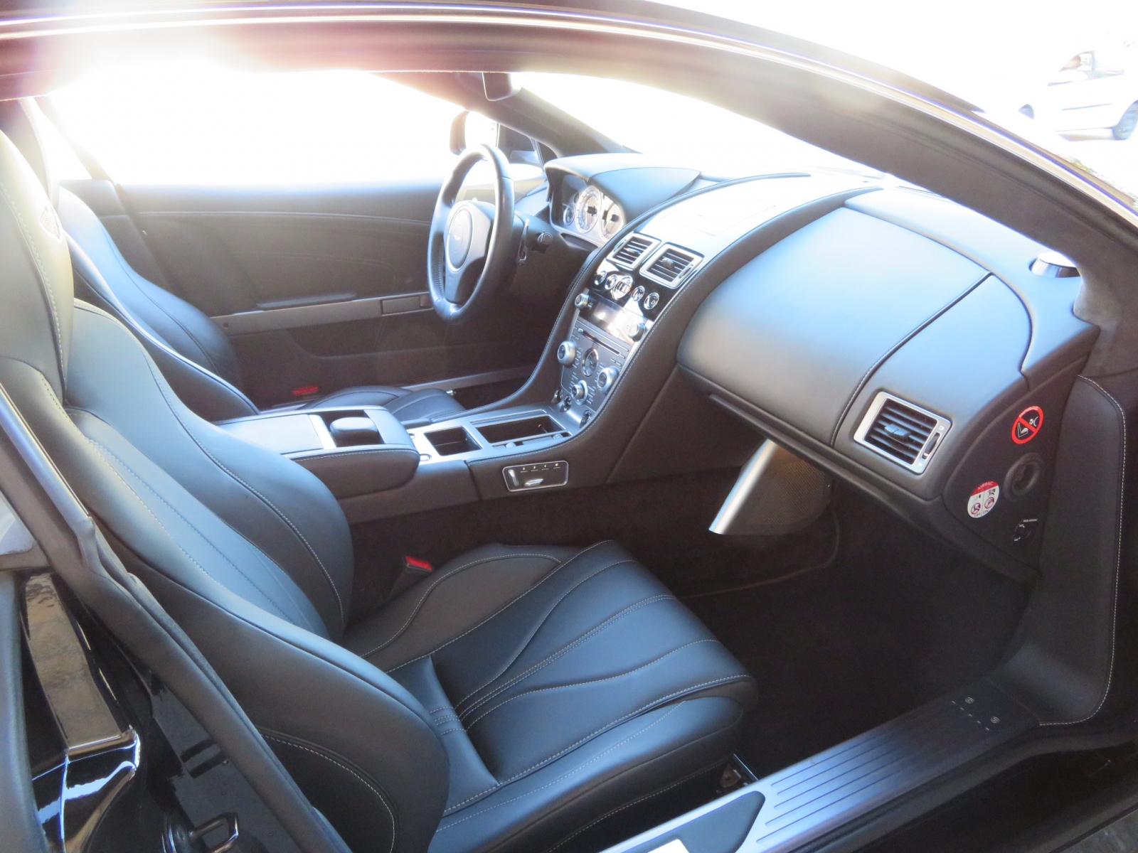 Aston Martin Virage V12 Coupé