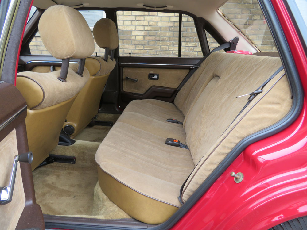 Audi 100 5E GL Limousine