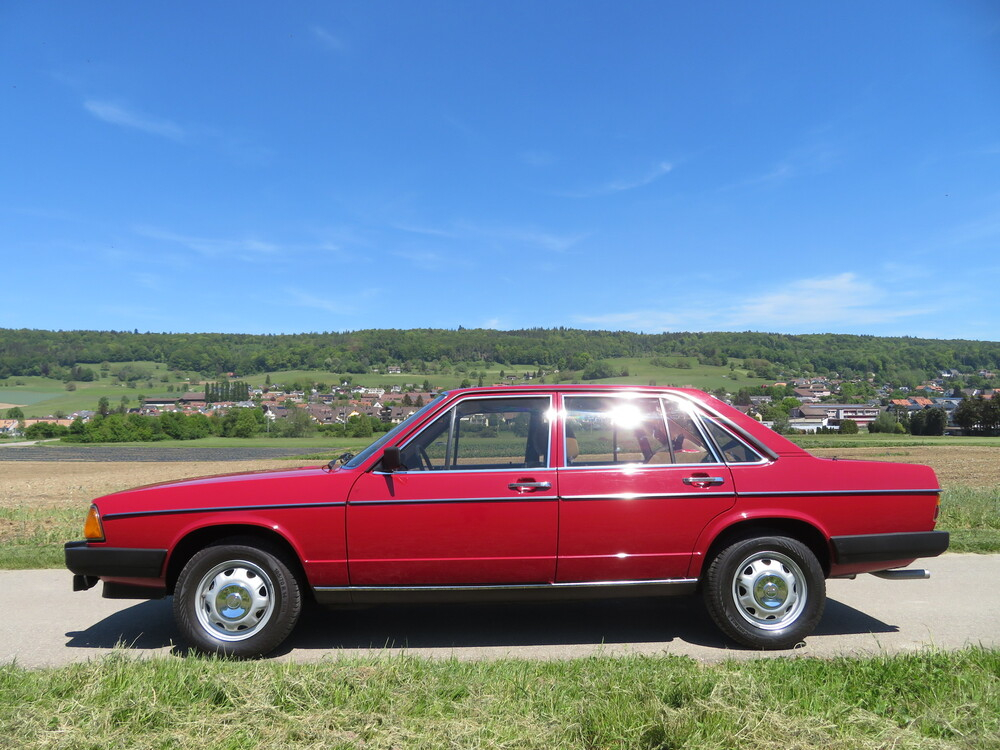 Audi 100 5E GL Limousine