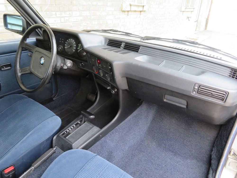 BMW 320 (320/6) Limousine