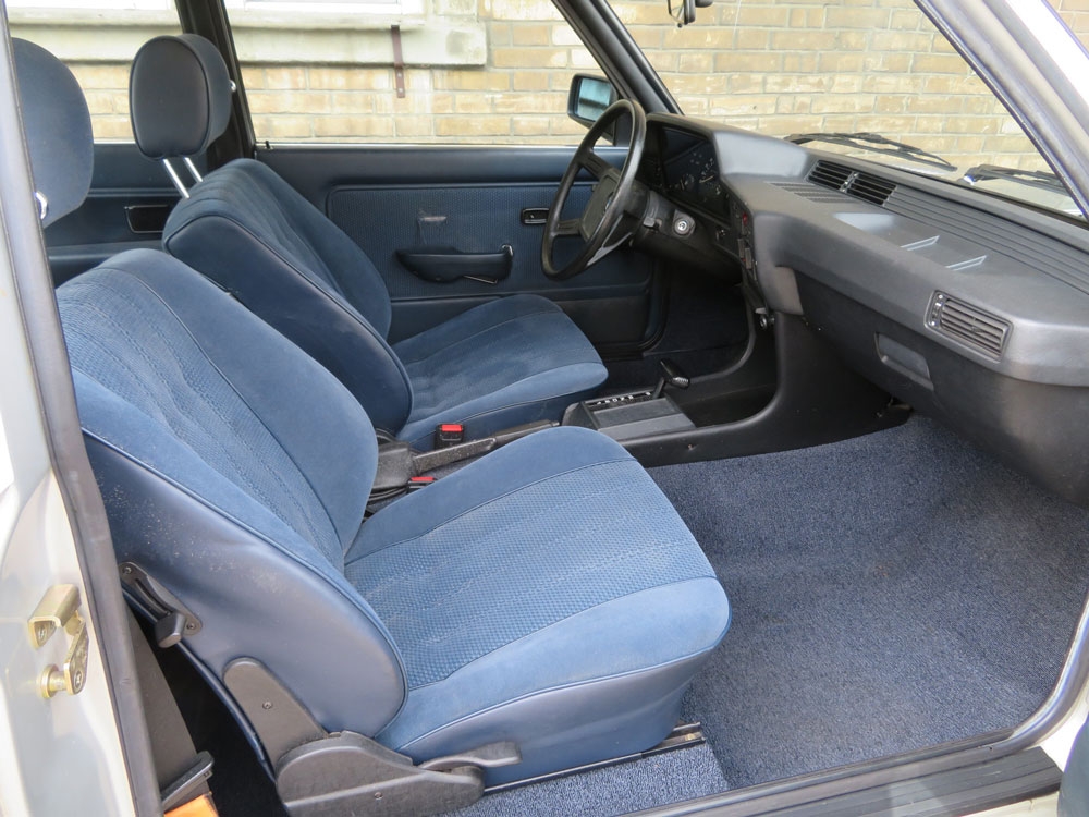 BMW 320 (320/6) Limousine