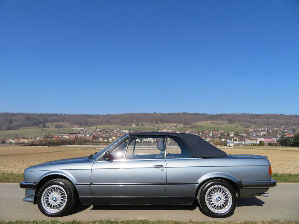 BMW 320i Cabriolet