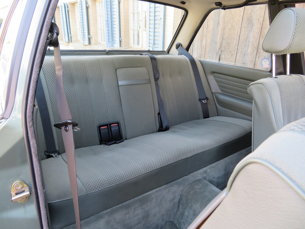 BMW 323i A Limousine