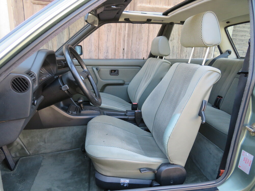 BMW 323i A Limousine