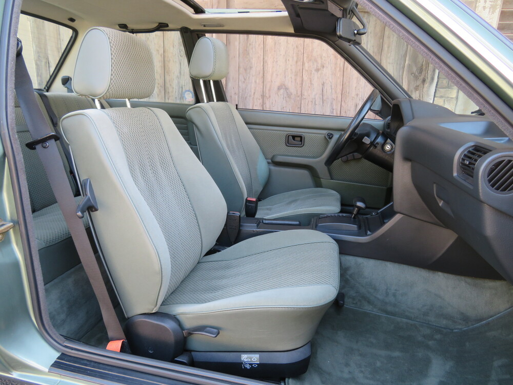 BMW 323i A Limousine